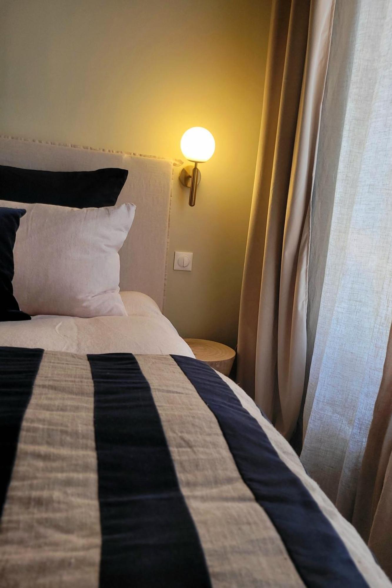 Tresors De Sens Bed & Breakfast Bagian luar foto