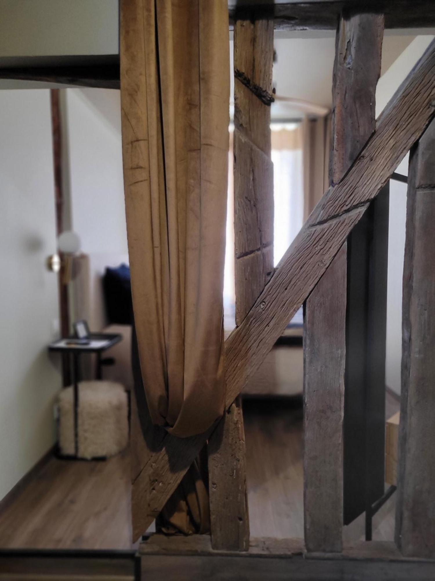Tresors De Sens Bed & Breakfast Bagian luar foto