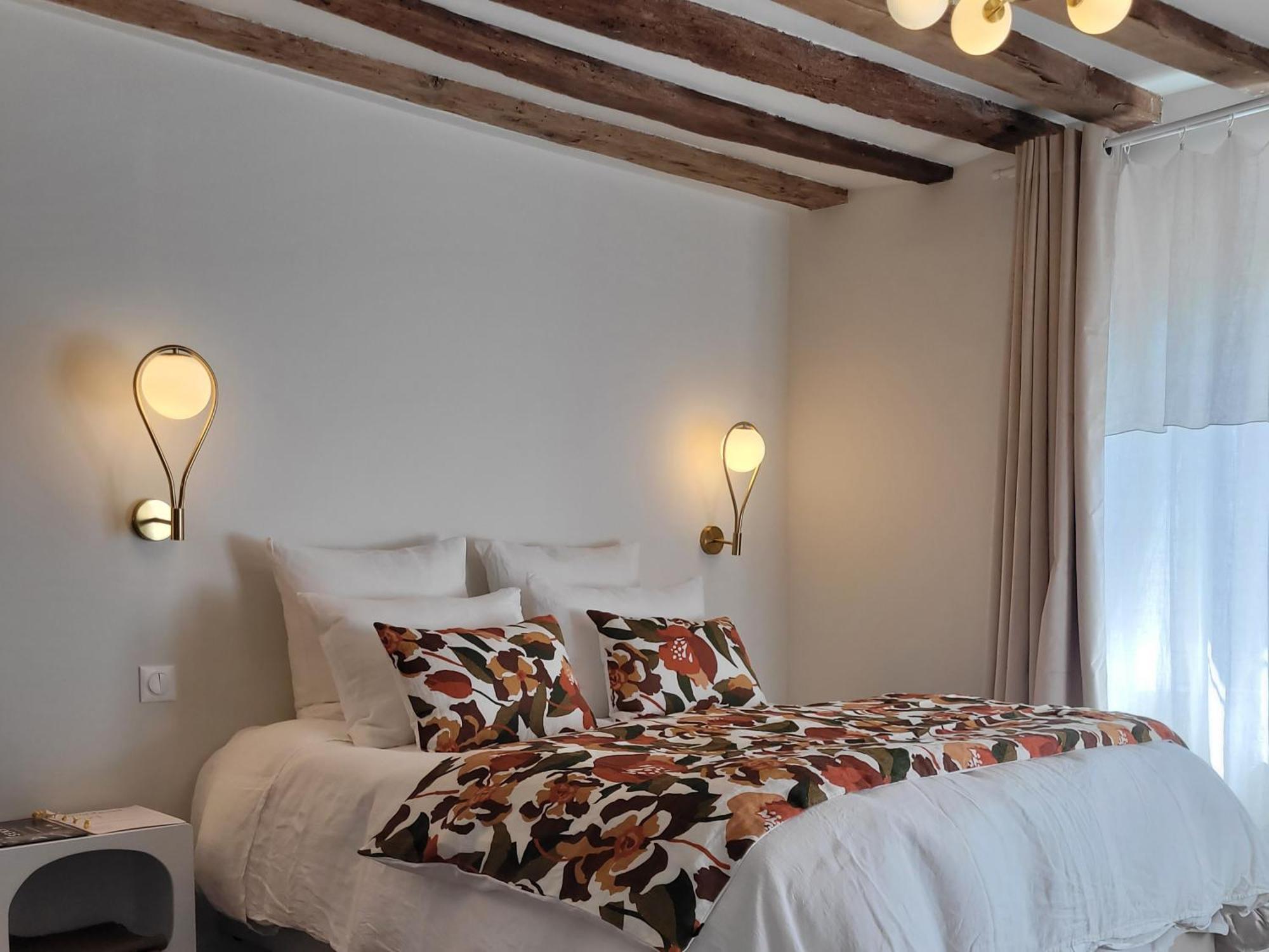 Tresors De Sens Bed & Breakfast Ruang foto
